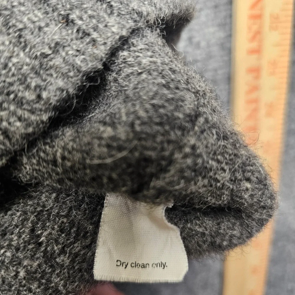 J.Crew Mens Small 100% Shetland Wool V-Neck Sweater Vest Grey Red Stripe Trim